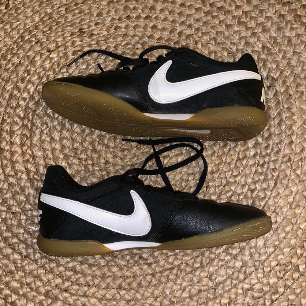 Nike | low tops| training shoes | 6.5